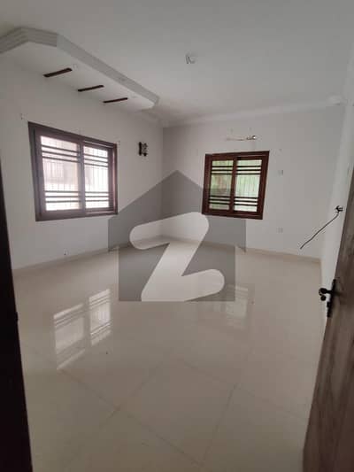 Independent Commercial House For Rent In Gulshan-E-Iqbal Block 4, 500 Square Yards Office For Rent In Gulshan-E-Iqbal Block 4 Karachi