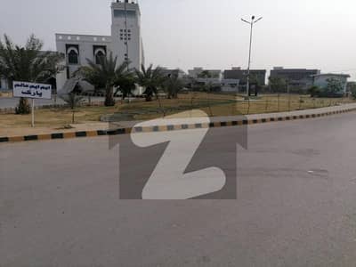 400 Sq Ft Area For Shop Or Office Is Available For Rent At Falcon Complex New Malir Karachi