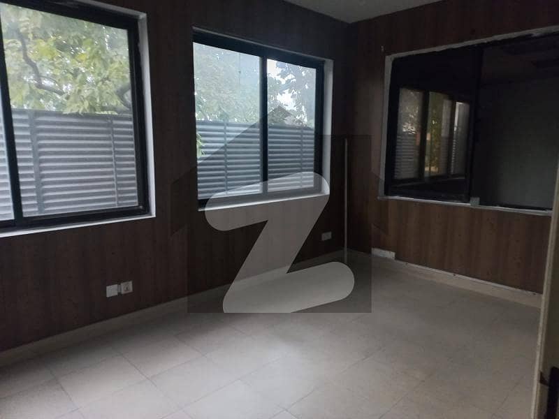 1 Kanal Upper Portion Available For Rent At Zafar Ali Road Gulberg 5
