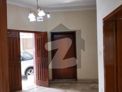 1 KANAL LOWER PORTION AVAIBAL FOR RENT IN DHA PHASE 3
