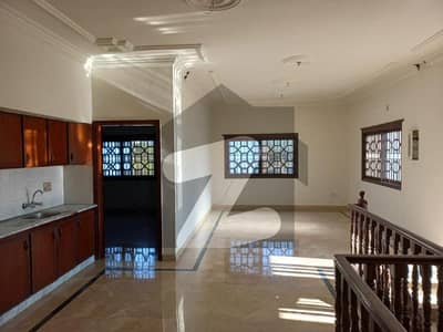 Defence 300 Yard Bungalow For Rent