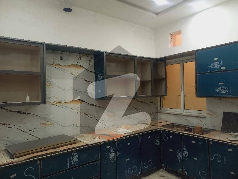 خیابانِ کالونی فیصل آباد میں 4 کمروں کا 7 مرلہ مکان 2.75 کروڑ میں برائے فروخت۔