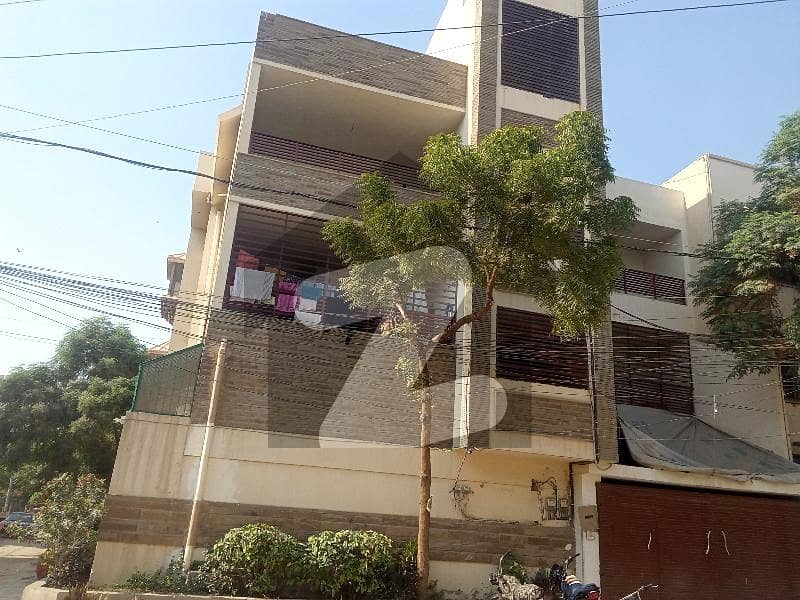 پی ای سی ایچ ایس بلاک 2 پی ای سی ایچ ایس,جمشید ٹاؤن,کراچی میں 4 کمروں کا 12 مرلہ بالائی پورشن 5.25 کروڑ میں برائے فروخت۔