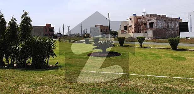 10 Marla Amazing Location Plot On 60 Feet Road Available For Sale In Tariq Garden Block A