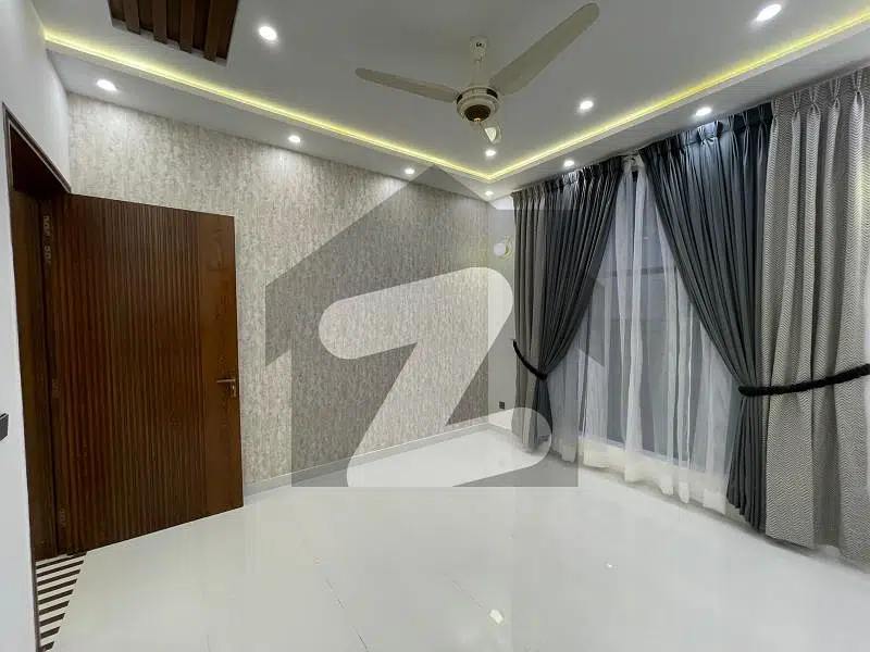 2 Bedrooms Luxry Flat for Rent in Punjab cooperative housing society