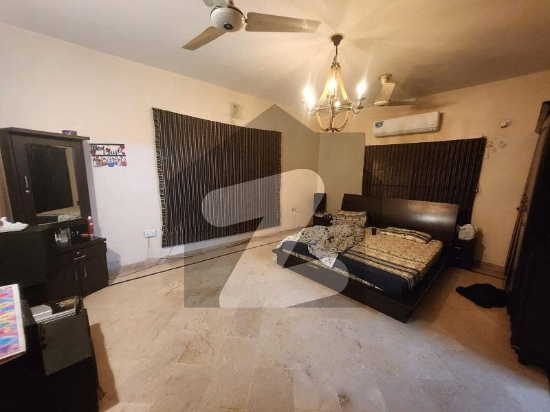 ڈی ایچ اے فیز 6 ڈی ایچ اے ڈیفینس,کراچی میں 5 کمروں کا 1 کنال مکان 12.0 کروڑ میں برائے فروخت۔