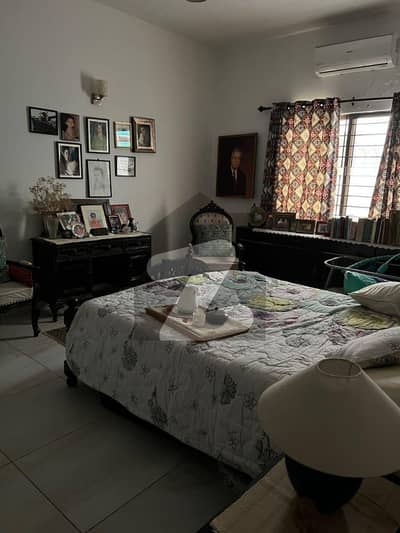 ڈی ایچ اے فیز 6 ڈی ایچ اے ڈیفینس,کراچی میں 6 کمروں کا 1 کنال مکان 11.5 کروڑ میں برائے فروخت۔