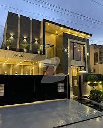 اتحاد ٹاؤن فیز ١ اتحاد ٹاؤن,رائیونڈ روڈ,لاہور میں 4 کمروں کا 0 مرلہ مکان 1.0 لاکھ میں کرایہ پر دستیاب ہے۔