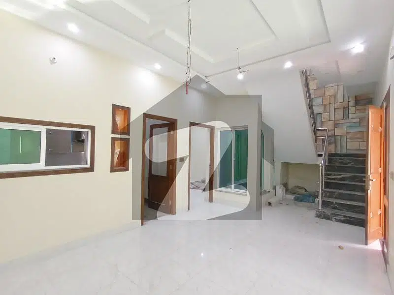 5 Marla Beautiful Brand New House - Eden Garden Faisalabad