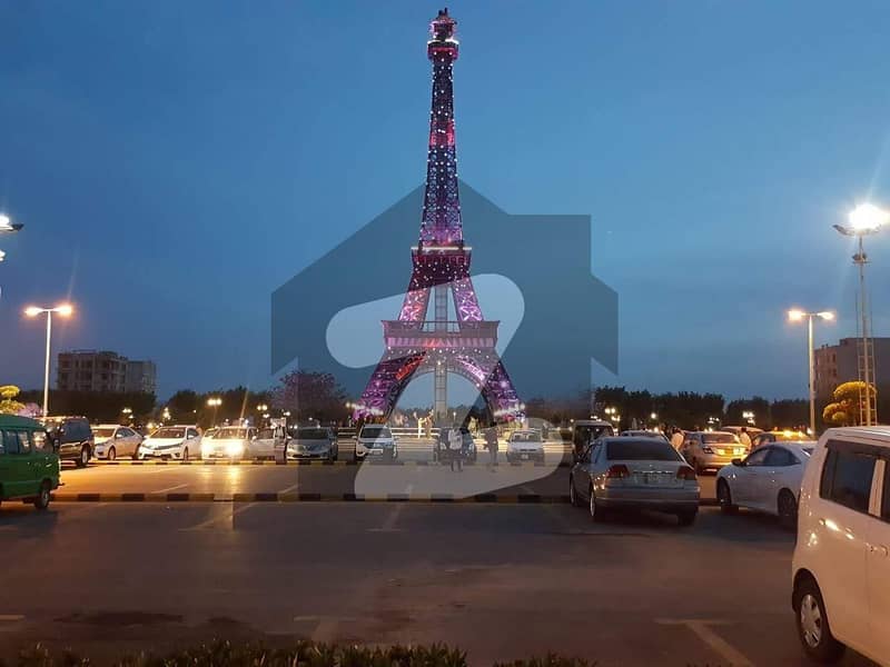 5 Marla Commercial plot in Tauheed block Near Eiffel Tower