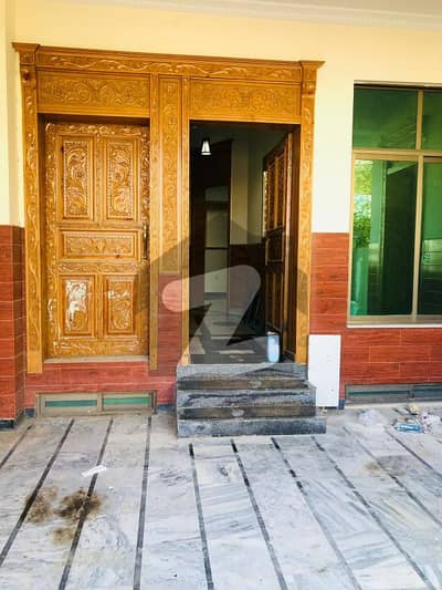 Ideal House In Islamabad Available For Rs. 200000