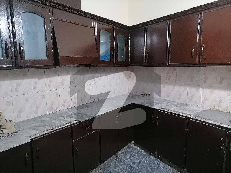پیکو روڈ لاہور میں 6 کمروں کا 6 مرلہ مکان 1.75 کروڑ میں برائے فروخت۔