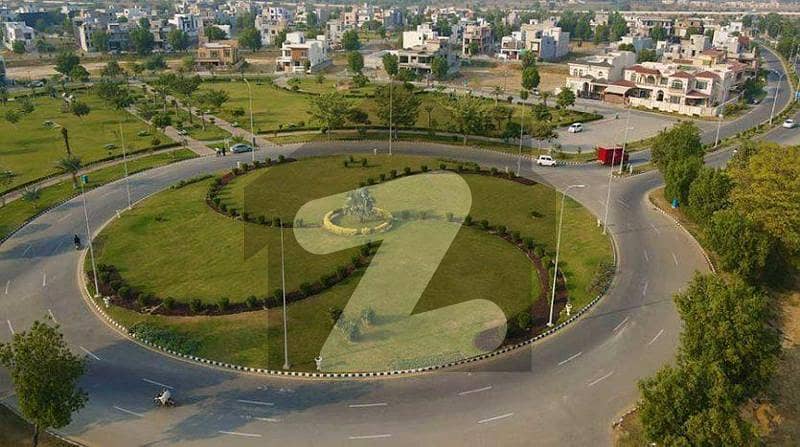 Hot Location 1 Kanal Plot For Sale M2 in Lake City Lahore.