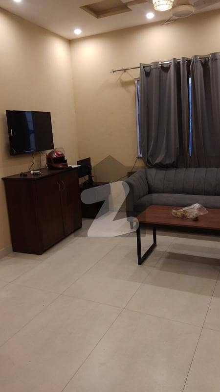 نیو سُپر ٹاؤن لاہور میں 2 کمروں کا 7 مرلہ فلیٹ 68.0 ہزار میں کرایہ پر دستیاب ہے۔