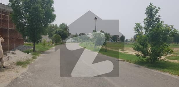 لیک سٹی۔ سیکٹر ایم 7 ۔ بلاک سی 3 لیک سٹی ۔ سیکٹرایم ۔ 7,لیک سٹی,رائیونڈ روڈ,لاہور میں 7 مرلہ رہائشی پلاٹ 1.05 کروڑ میں برائے فروخت۔