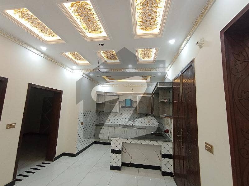 الرحمان گارڈن فیز 2 الرحمان گارڈن,لاہور میں 6 کمروں کا 5 مرلہ مکان 1.55 کروڑ میں برائے فروخت۔