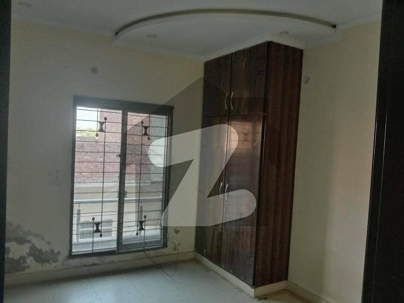 مصطفیٰ ٹاؤن لاہور میں 3 کمروں کا 3 مرلہ مکان 40.0 ہزار میں کرایہ پر دستیاب ہے۔