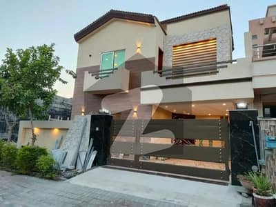 10 Marla Vip House Available For Sale In Bahria Town Phase 5