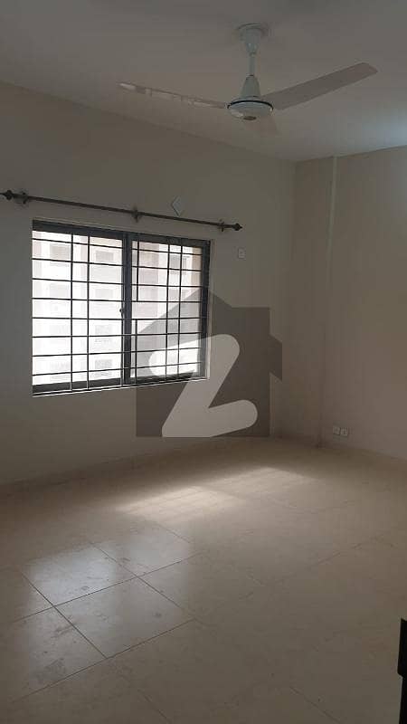 3 Bed Drawing Dining (DD) Apartment Available for Rent in Askari 5 Malir Cantt Karachi