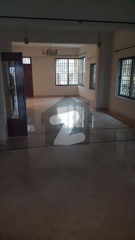 E-11, Clean 4 Beds, Upper Portion At Good Location