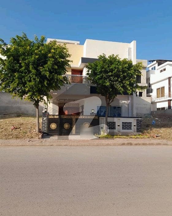 Prominently-Located House Available In Bahria Enclave - Sector H For Sale