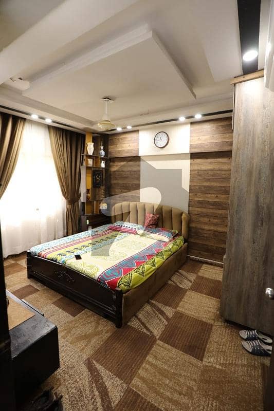 سٹی ٹاور اینڈ شاپنگ مال یونیورسٹی روڈ,کراچی میں 3 کمروں کا 16 مرلہ فلیٹ 2.75 کروڑ میں برائے فروخت۔