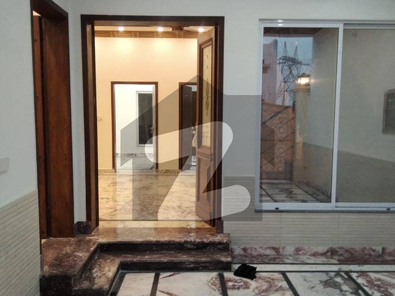 Spacious House Is Available For sale In Ideal Location Of Abdullah Gardens