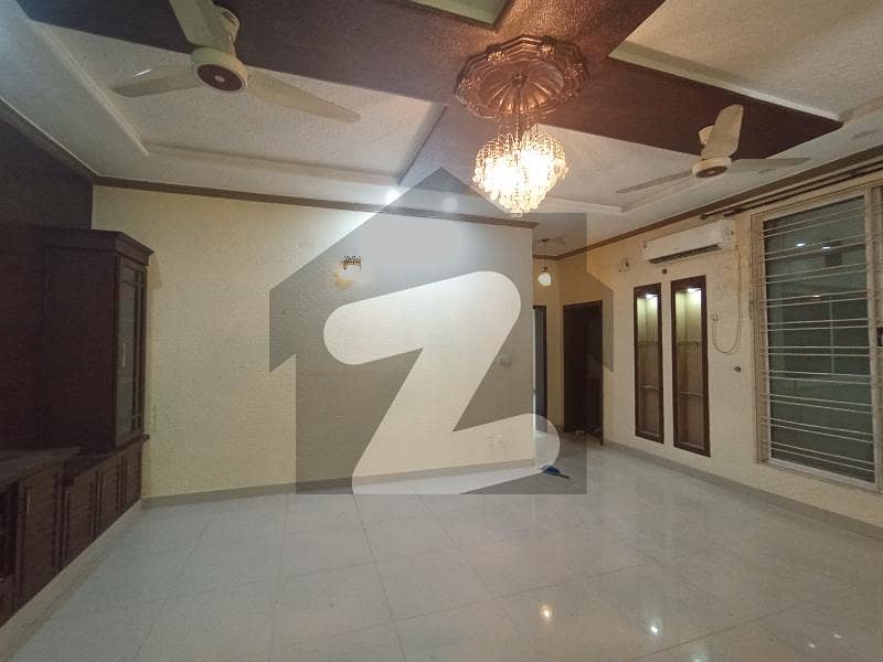 i 8/2 Ground Floor Available For Rent i 8/2 Ground Floor Available For Rent