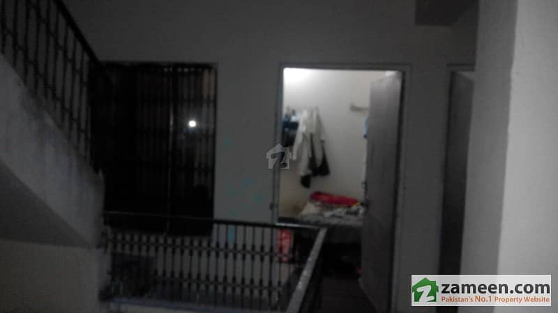 Room In Residential Flat For Rent