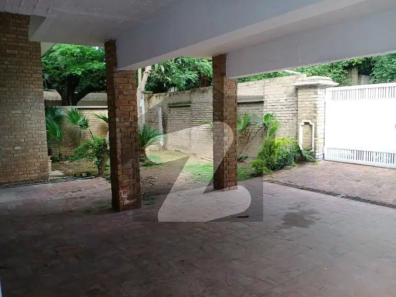 House For Sale Park Facing Investor Rate In G-6 Islamabad