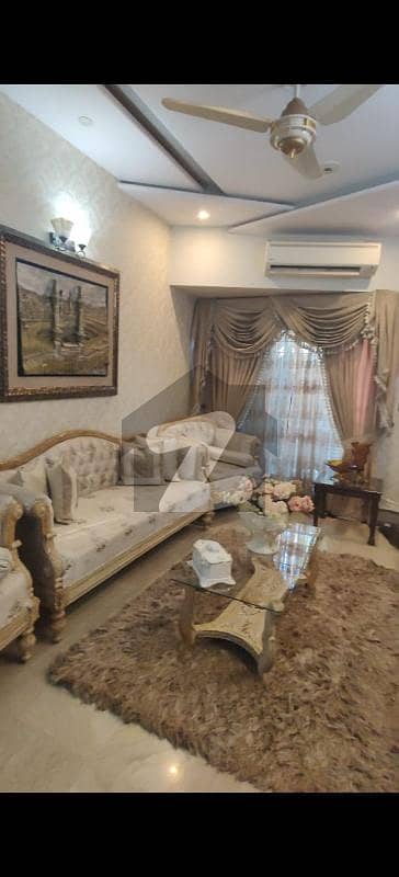 10 MARLA HOUSE AVAILABLE FOR SALE IN IZMIR TOWN BLOCK J