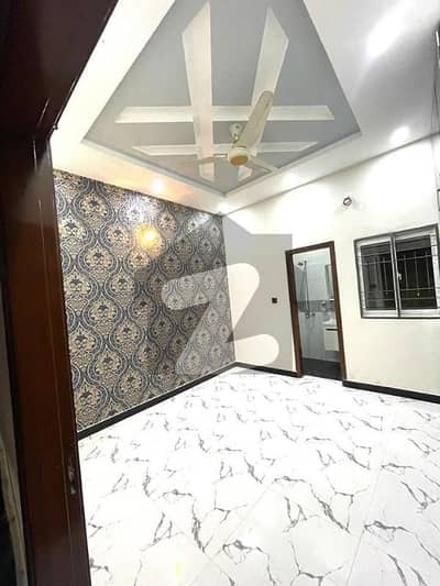 نیو لاهور سٹی لاہور میں 3 کمروں کا 3 مرلہ مکان 1.0 کروڑ میں برائے فروخت۔