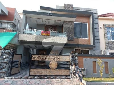 10 Marla Brand New Condition House For Sale In Bahria Town Phase 3