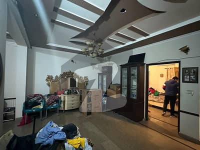 جوہر ٹاؤن فیز 2 جوہر ٹاؤن,لاہور میں 1 کمرے کا 5 مرلہ زیریں پورشن 36.0 ہزار میں کرایہ پر دستیاب ہے۔