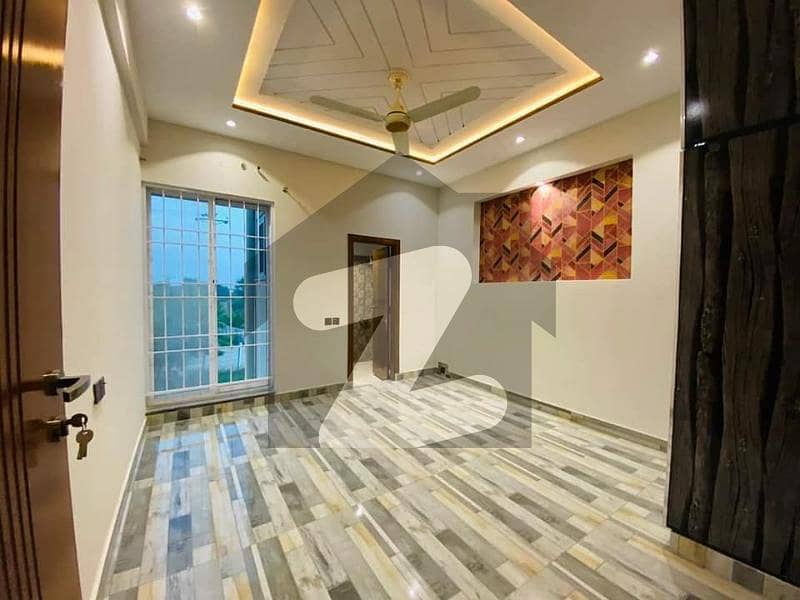 New Luxury House In Park View City Lahore
