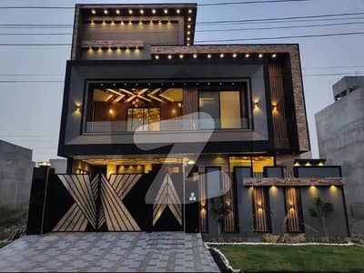 Luxury Brand New Ultra Modern Triple Storey House Available
