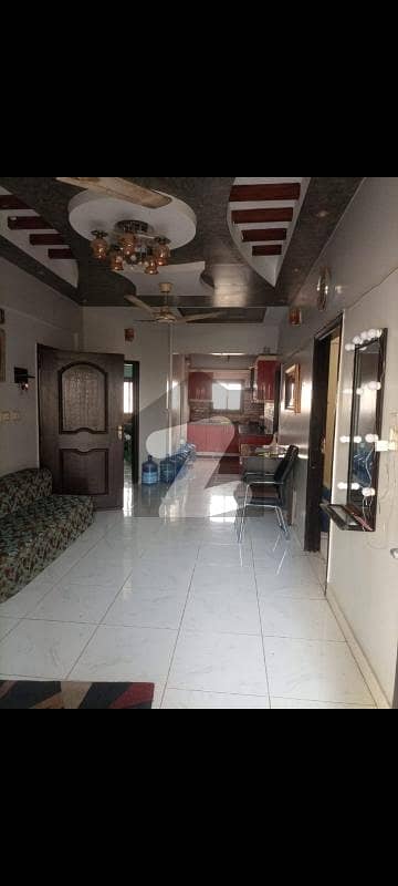 گلستان ظفر جمشید ٹاؤن,کراچی میں 3 کمروں کا 8 مرلہ فلیٹ 1.8 کروڑ میں برائے فروخت۔