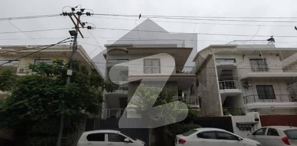 A Well Designed Prime Location Flat Is Up For Sale In An Ideal Location In Karachi
