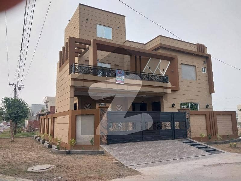 Brand New Beautiful Lavish Corner House , Near To Main Boulevard , Near To Commercial Market , Facing Masjid, Golden Opportunity Top Location Dimension ( 45 Front , 50 Back, Corner House)