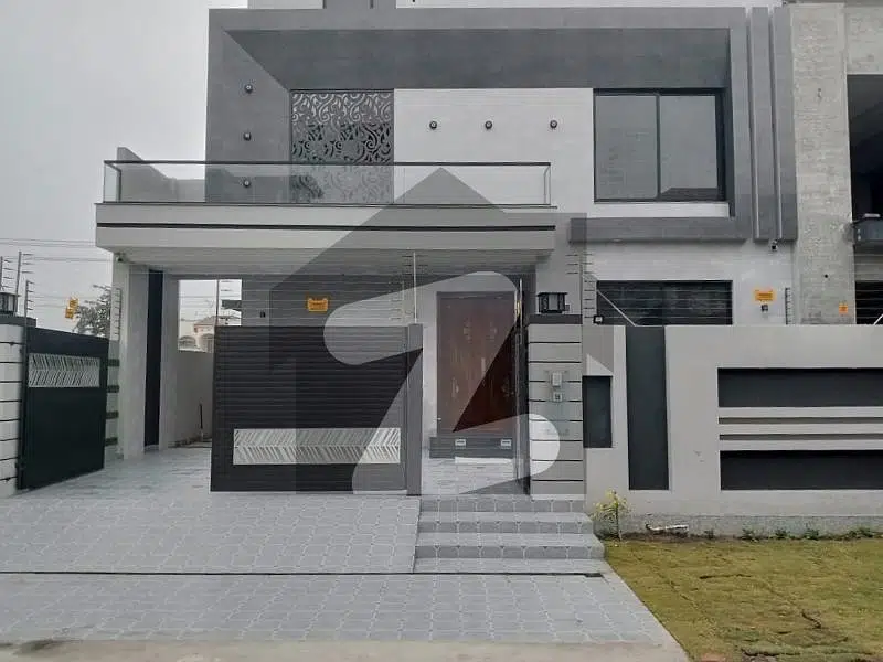 10 Marla Brand New Modern House For Sale In G Block