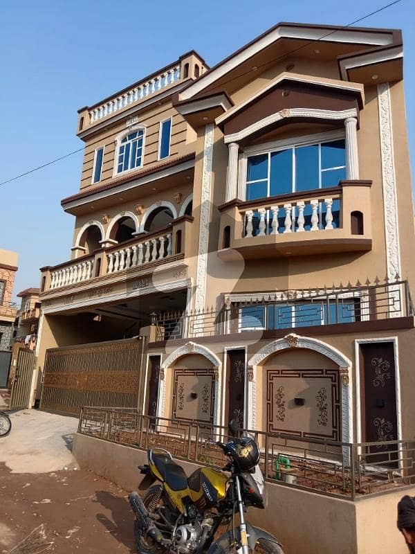 میڈیا ٹاؤن ۔ بلاک اے میڈیا ٹاؤن,راولپنڈی میں 4 کمروں کا 5 مرلہ مکان 2.8 کروڑ میں برائے فروخت۔