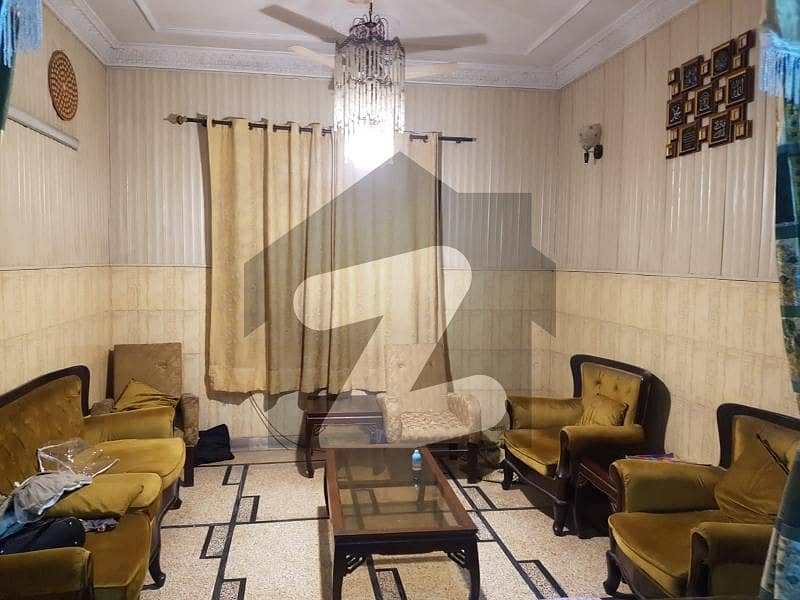 جوہر ٹاؤن فیز 1 جوہر ٹاؤن,لاہور میں 3 کمروں کا 5 مرلہ مکان 1.85 کروڑ میں برائے فروخت۔