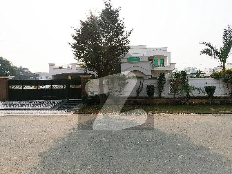 Wapda Town Phase 1 - Block D2 House For Sale Sized 2 Kanal