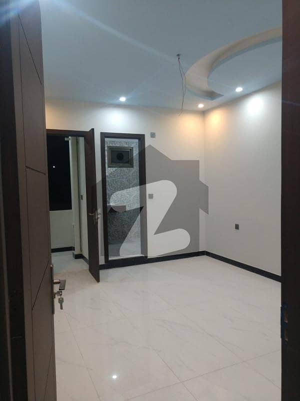 2nd Floor Portion For Sale In Manzoor Colony