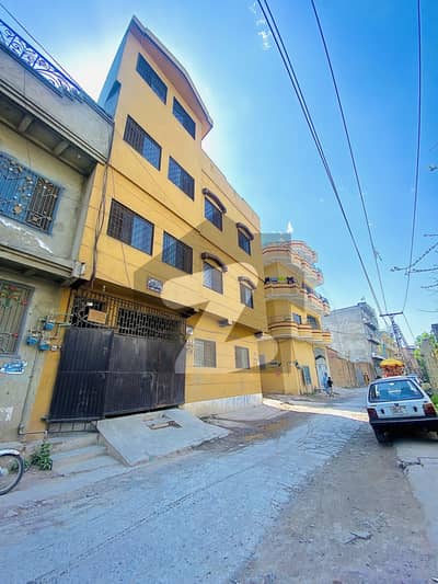 ڈھوک کالا خان راولپنڈی میں 9 کمروں کا 5 مرلہ مکان 3.1 کروڑ میں برائے فروخت۔