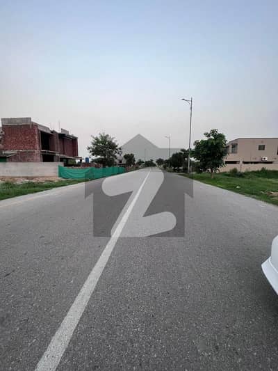 ڈی ایچ اے فیز 5 - بلاک ایل فیز 5,ڈیفنس (ڈی ایچ اے),لاہور میں 10 مرلہ رہائشی پلاٹ 3.45 کروڑ میں برائے فروخت۔
