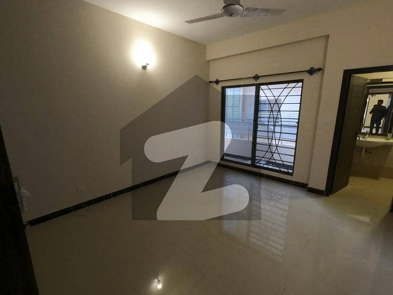A Well Designed West Open Flat Is Up For sale In An Ideal Location In Karachi
