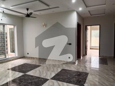 DHA EME SOCIETY HOUSE FOR RENT AVAILABLE