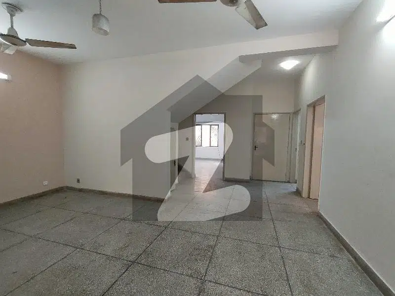 10 Marla 04 Bedrooms House Available For Rent In Askari 9