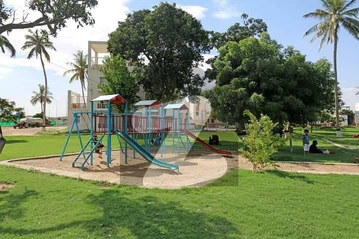 نیا ناظم آباد کراچی میں 5 کمروں کا 1 مرلہ مکان 4.5 کروڑ میں برائے فروخت۔